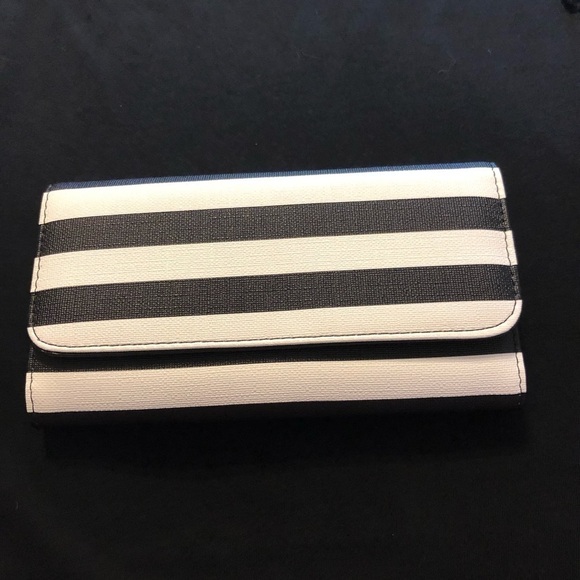 Kut from the Kloth Slim Striped Wallet - Picture 1 of 8